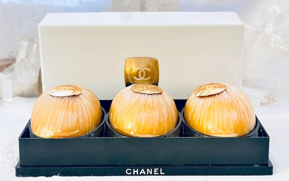Chanel, No. 5, Coffret Set, 3 x 3.25 oz. Savons de Bain, 1921, 1980, Paris, France ..