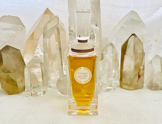 Caron, N'Aimez Que Moi, 15 ml. or 0.5 oz. Flacon, Pure Parfum Extrait, 1916, 1975, Paris, France ..