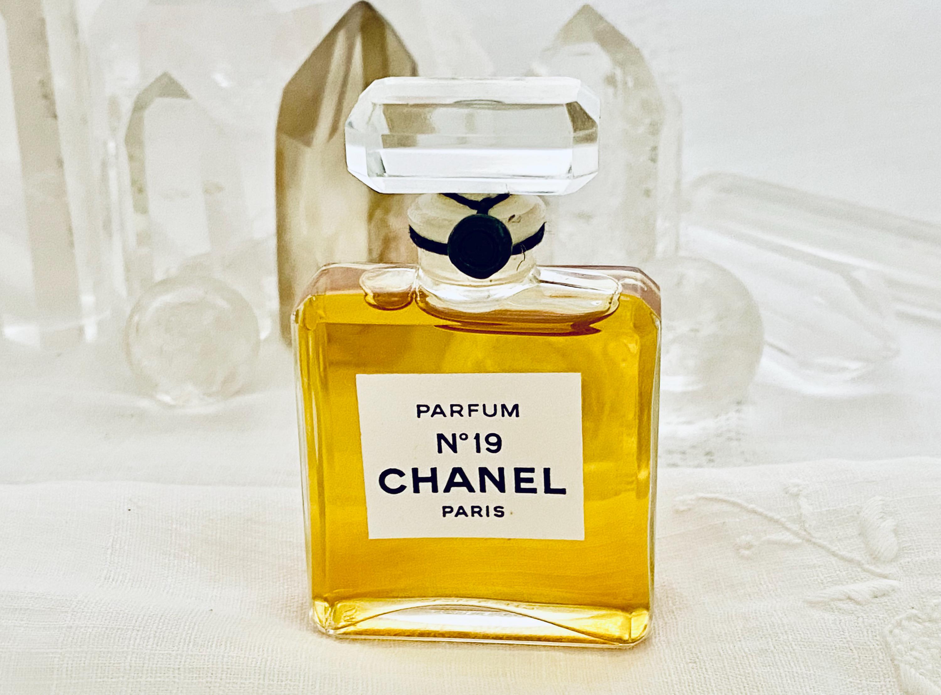 Chanel No 19 Extrait - Etsy