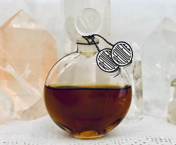 Worth, Requête, Requete, 'Petition', 30 ml. 1. oz. Flacon, Parfum Extrait, Lalique, 1944, Paris, France ..