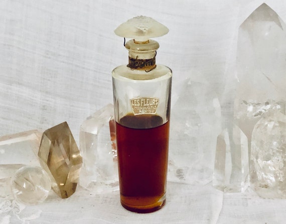 J. Giraud Fils, Les Fleurs, Violette, 'The Flowers, Violet', 40 ml. or 1.35 oz. Flacon, Parfum Extrait, 1922, Paris, France ..