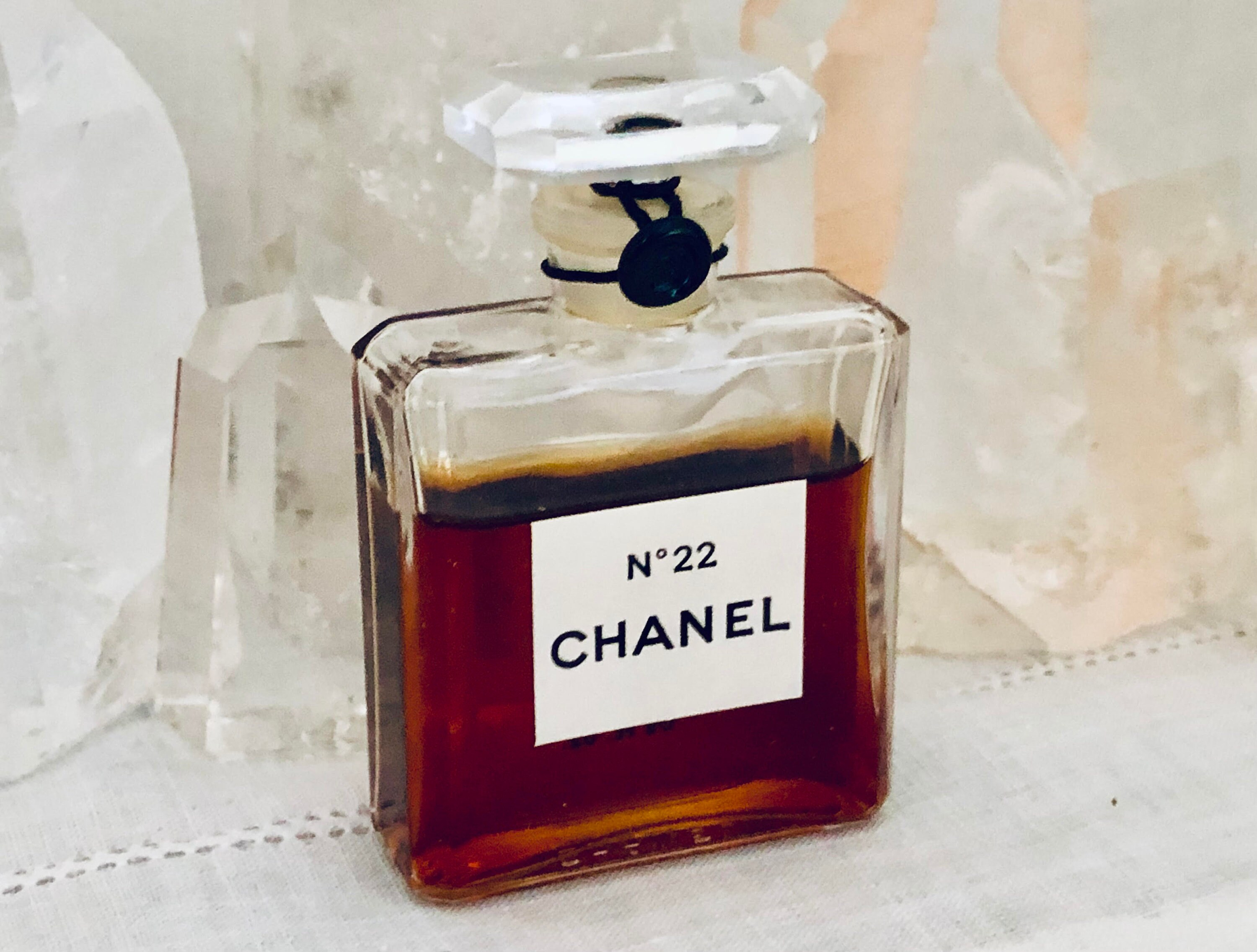 【新品、未開封】CHANEL No 22 PARFUM 15m Chanel, No. 22, 15 Ml. or 0.5oz. Flacon, Pure Parfum Extrait, 1923