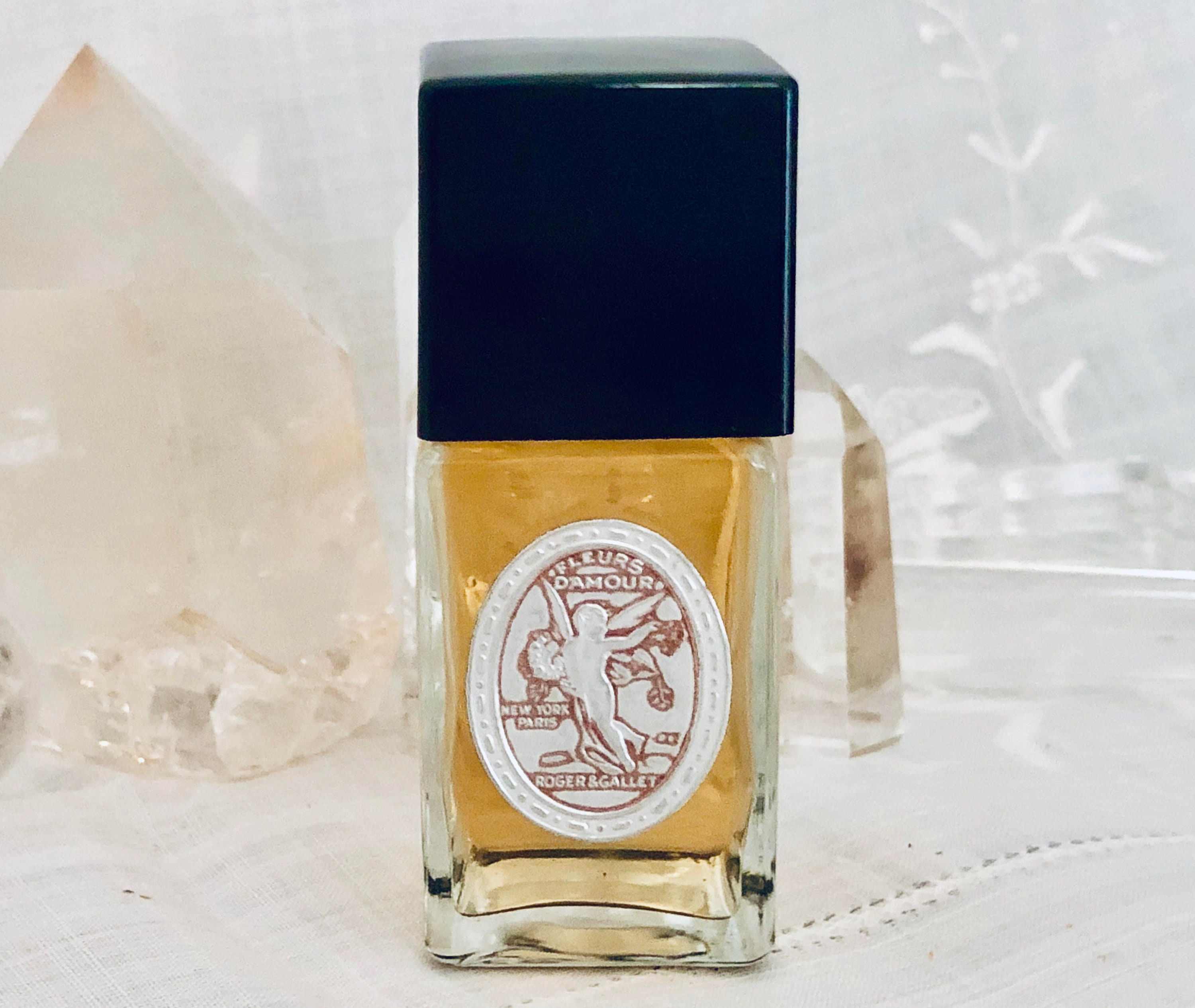 ROGER & GALLET ” FLEURS D‘AMOR ” Roger & Gallet, Fleurs D'amour, 'flowers of Love', Carnation