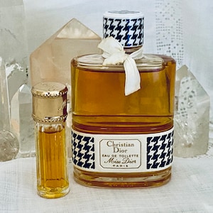 Christian Dior, Miss Dior, Coffret Set, 60 ml. or 2 oz. Flacon, Eau de Toilette, 3.7 ml. or 0.13 Parfum Extrait, 1947, 1960, Paris, France .
