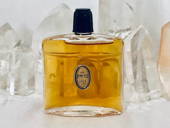 Gellé Frères, Gelle Brothers, Ce Que Femme Veut, 'What Women Want', 30 ml. of 1 oz. Flacon, Parfum Extrait, 1921, Paris, France ..