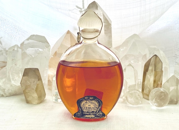 Guerlain, L'Heure Bleue, "The Blue Hour', 90 ml. or 3 oz. Flacon, Eau de Toilette, Flacon Goutte, ‘Etiquette Dauphin’, 1912, 1935, Paris