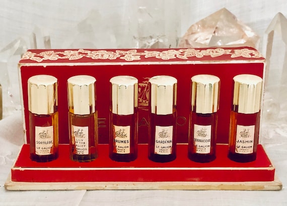 Le Galion, Coffret Set, Lily of the Valley, Gardénia, Jasmin, Sortilège, Bourrasque, Brumes, 6 x 3.7 ml. or 0.13 oz., 1937, 1948, Paris