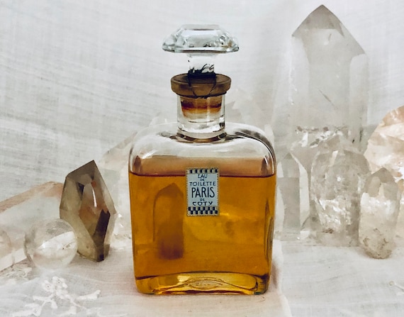 Coty, Paris, 90 ml. or 3 oz. Flacon, Eau de Toilette, Crystalleries de Coty, 1922, Paris, France ..