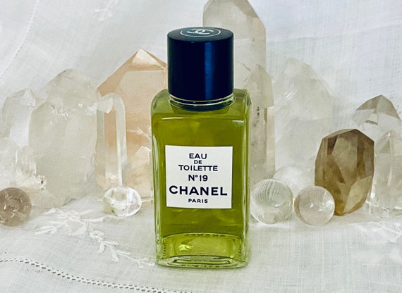Chanel, No. 19, 100 ml. or 3.51 oz. Flacon, Eau de Toilette, 1970, Paris, France ..