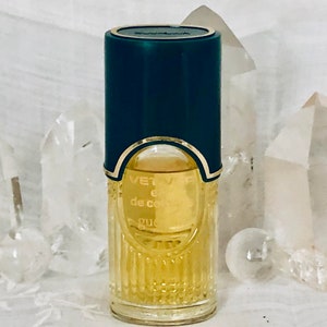 Guerlain, Vetiver, 50 ml. or 1.76 oz. Flacon, Eau de Cologne, 1960, Paris, France ..