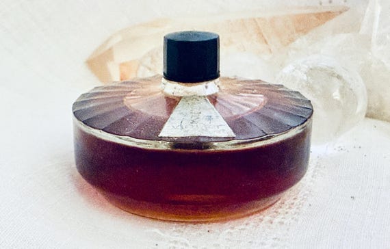 Violet or Veolay, Apogée, 'Zenith', Leather or Cuir, 150 ml. or 0.5 oz. Flacon, Parfum Extrait, 1932, Paris, France ..