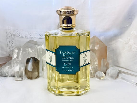 Yardley of London, Imperial Vetyver, 250 ml. or 8.45 oz. Flacon, Eau de Cologne, Splash, 1990, London, England, UK ..