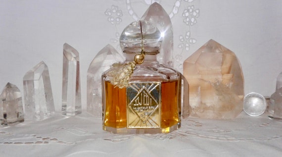 Guerlain, Djedi, Decant Sample from Flacon, Parfum Extrait, Baccarat, Flacon Djedi, 1927, Paris, France .. Guerlain, Djedi, Decant Sample from Flacon, Parfum Extrait, Baccarat, Flacon Djedi, 1927, Paris, France ..