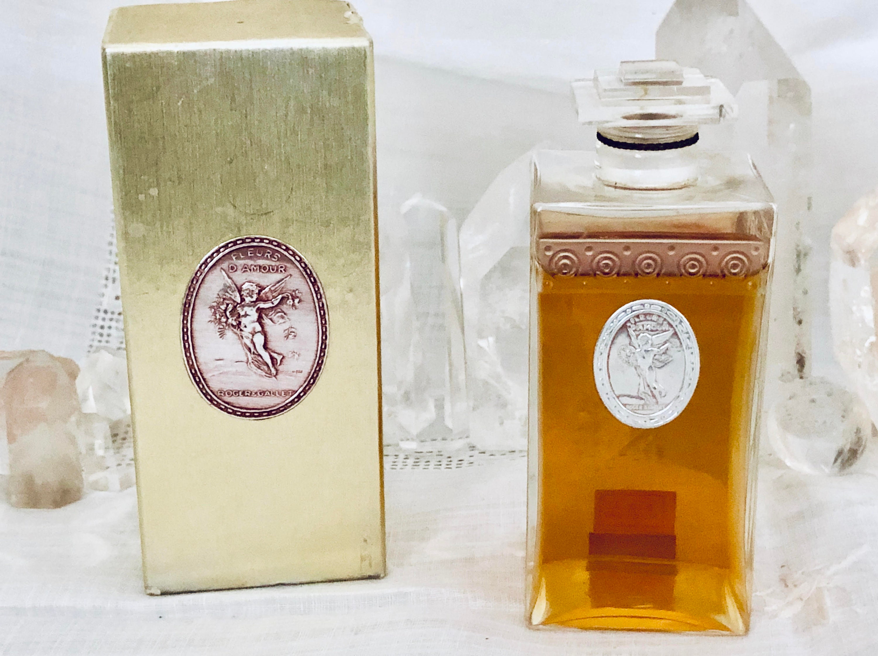 ROGER & GALLET ” FLEURS D‘AMOR ” Roger & Gallet, Fleurs D'amour, 'flowers of Love', Carnation