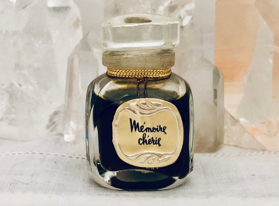 Elizabeth Arden, Mémoire Chérie, Memoire Cherie, 'Cherished Memories', 15 ml. or 0.5 oz. Flacon, 1949, Paris, France ..