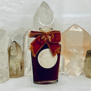 Weil, Zibeline, &#39;Sable&#39;, 55 ml. or 1 6/7 oz. Flacon, Parfum Extrait, 1930, 1950, Paris, France ..