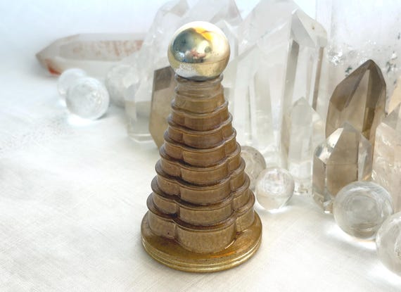 Ravel, Pagoda, 30 ml. or 1 oz. Flacon, Parfum Extrait, 1945, Paris, France ..