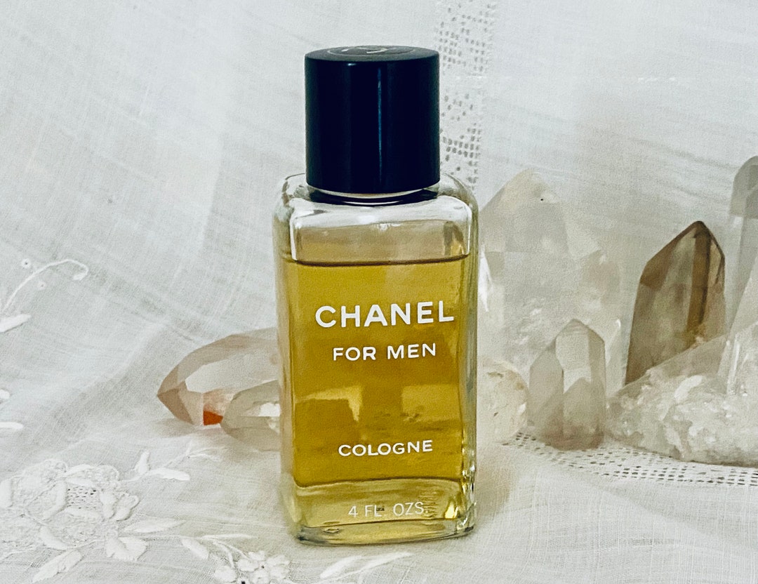 Chanel No. 19 15 Ml. or 0.5 Oz. Flacon Parfum Extrait -  Norway