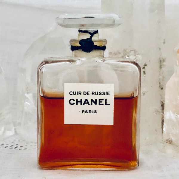 SAMPLE .. Chanel, Cuir de Russie, 'Russian Leather', DECANTED SAMPLE from Flacon, Parfum Extrait, 1924, Paris, France ..