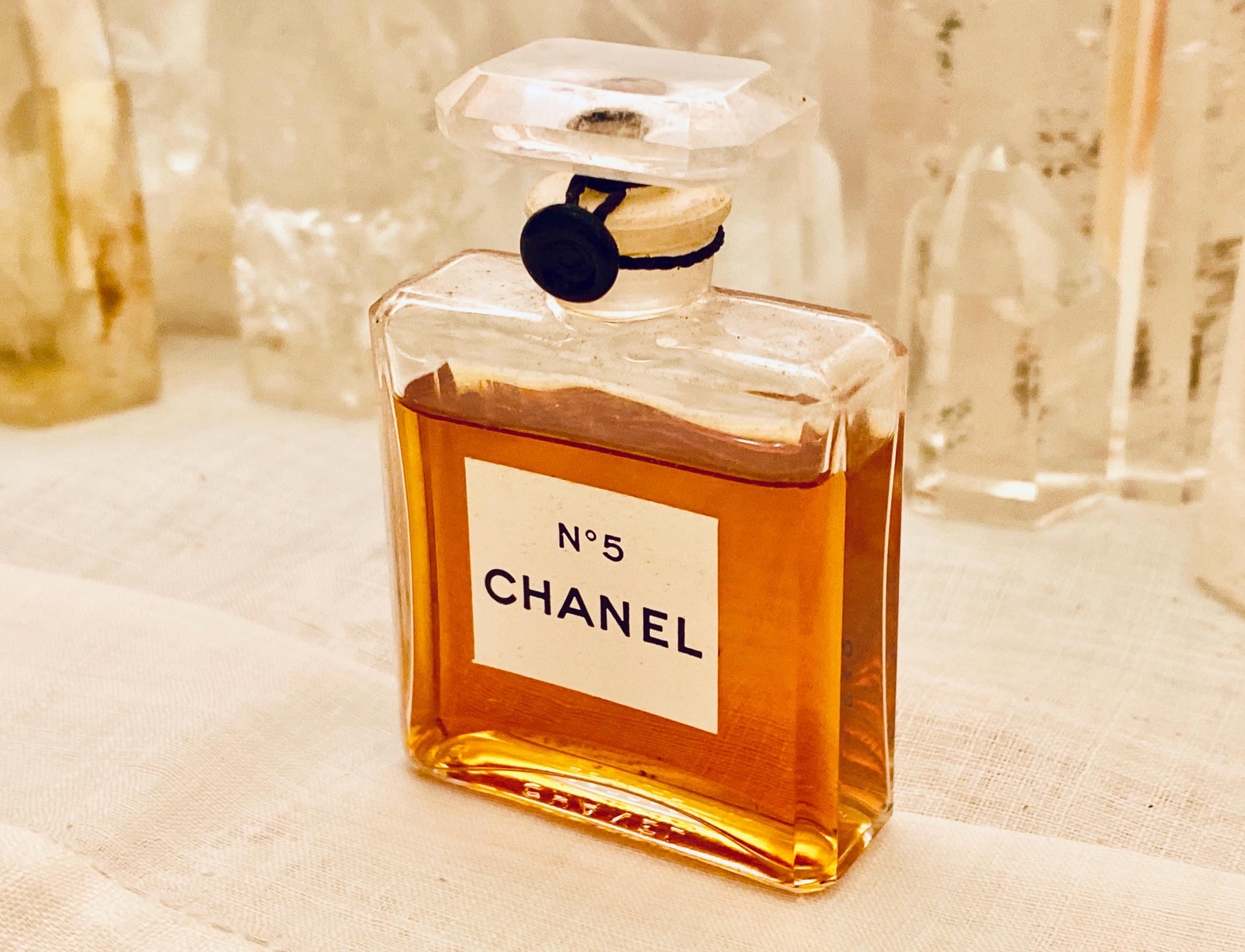 未開封ヴィンテージ CHANEL N°5 エクストレイト フランス製 15ml Chanel No. 5, 15 Ml. or 0.5 Oz. Flacon, Parfum Extrait, 1921, 1950