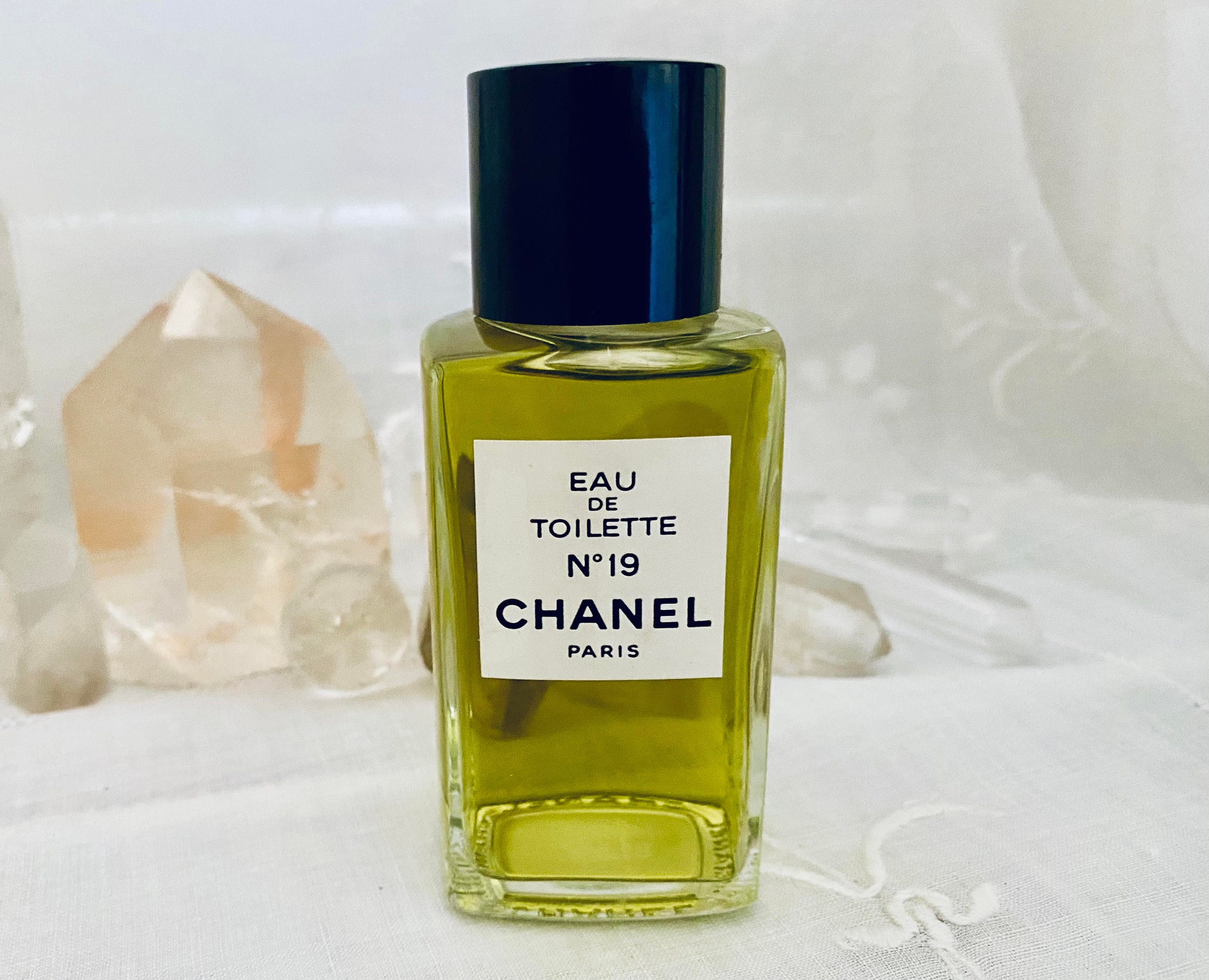 Eau de TOILETTE NO. 19 CHANEL Paris 80 Not Spray 500ml