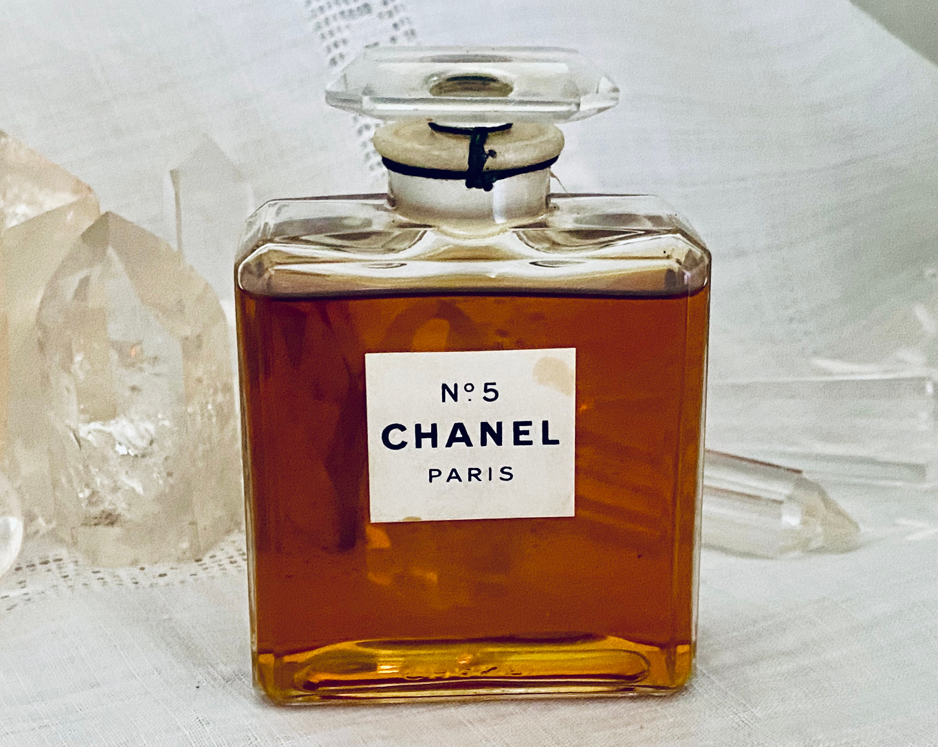 chanel spray top