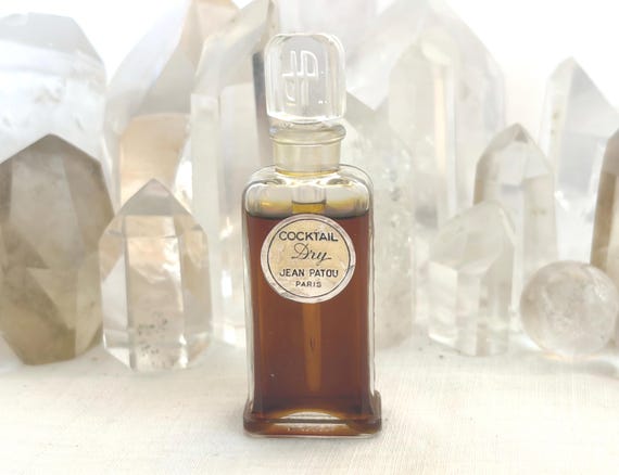 Jean Patou, Cocktail Dry, 7.5 ml. or 0.25 oz. Flacon, Parfum Extrait, 1925, Paris, France ..