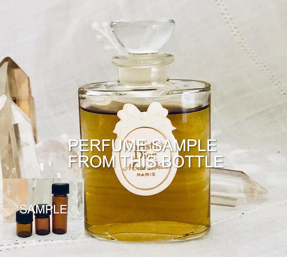 SAMPLE .. Christian Dior, Miss Dior, Classic Green Chypre, DECANTED SAMPLE from  Flacon, Pure Parfum Extrait, 1947, Paris, France ..