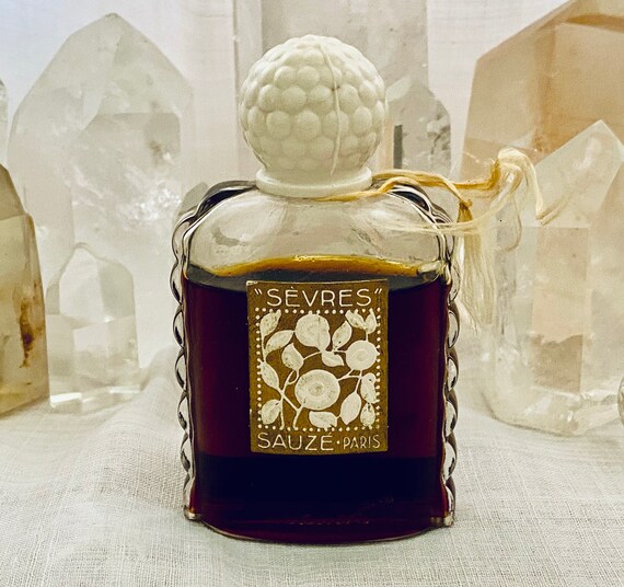 Sauzé Fréres, Sauze Brothers, Sèvres, 30 ml. or 1 oz. Flacon, Parfum Extrait, 1936, 1945, Paris, France ..
