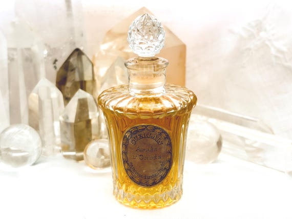 Guerlain, Après L'Ondée, Apres L'Ondee, 'After the Rain', 30 ml. of 1 oz. Flacon, Louis XV Flacon, Parfum Extrait, 1906, 1960, Paris, France