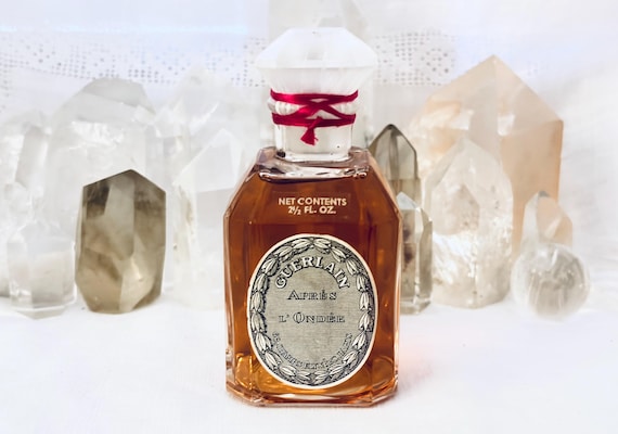 Guerlain, Après L'Ondée, Apres L'Ondee, After the Rain, 75 ml. of 2.5 oz. Flacon, Parfum Extrait, Flacon Carre, 1906, 1940, Paris, France ..