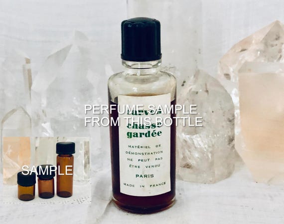 SAMPLE .. Carven, Chasse Gardée, 'Hunting Grounds', DECANTED SAMPLE from Flacon, Parfum Extrait, 1947, Paris, France ..