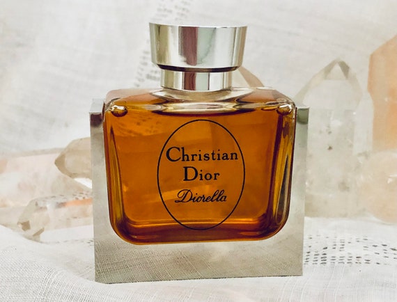 Diorella 100ml top