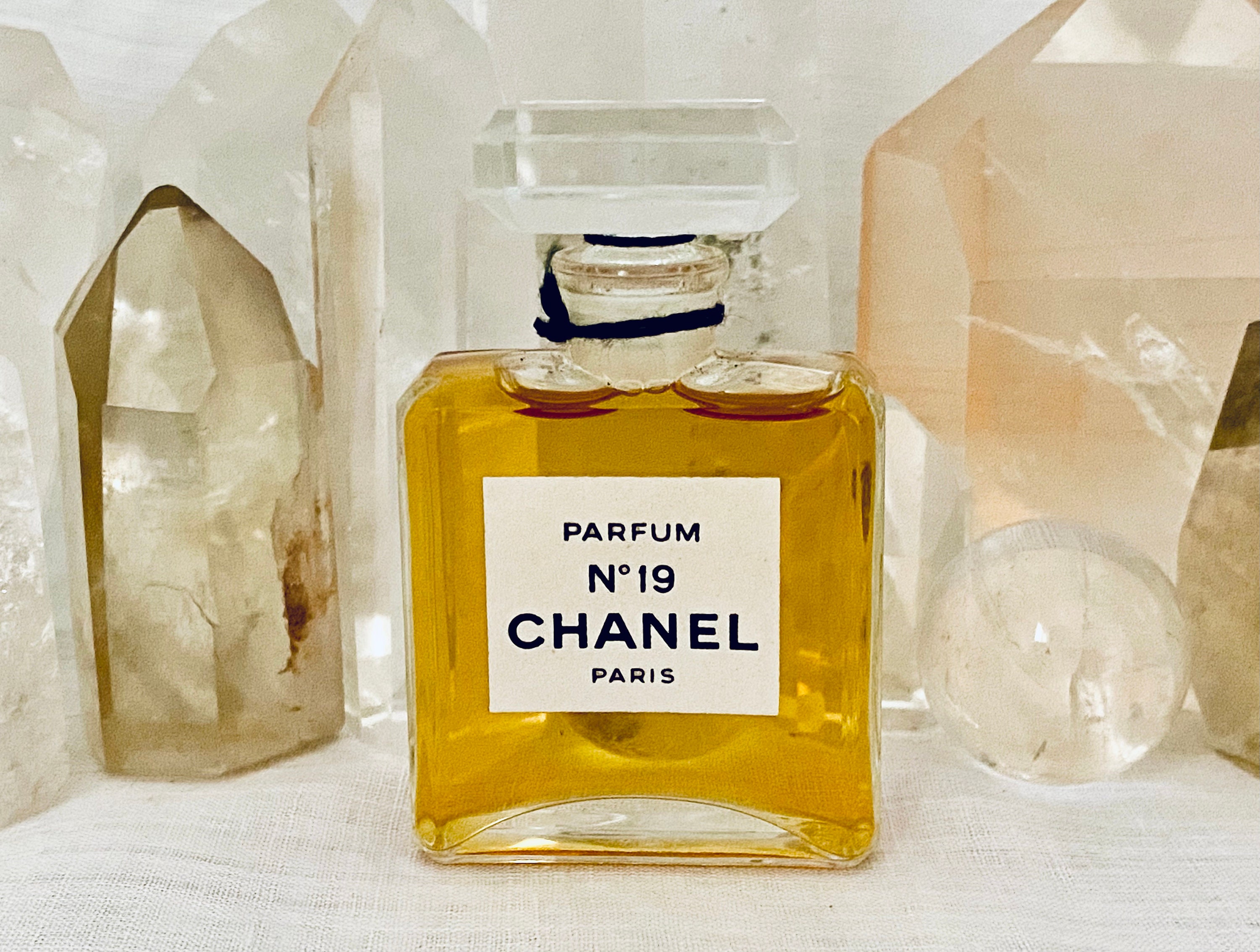 Chanel No. 19 15 Ml. or 0.5 Oz. Flacon Parfum Extrait 