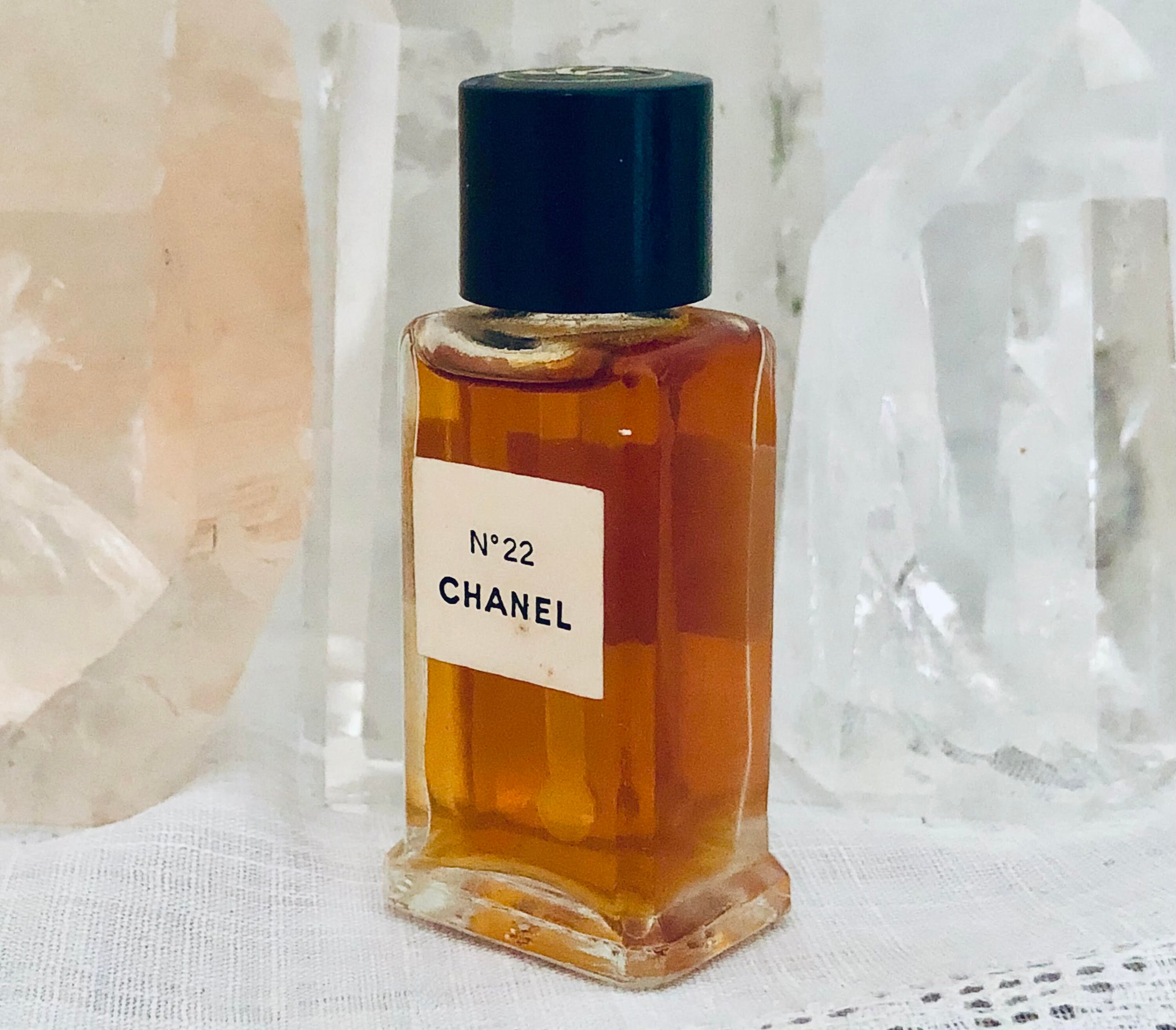 CHANEL N°22 N°22 LES EXCLUSIFS DE CHANEL – Eau de Parfum (EDP) - 6.8 FL