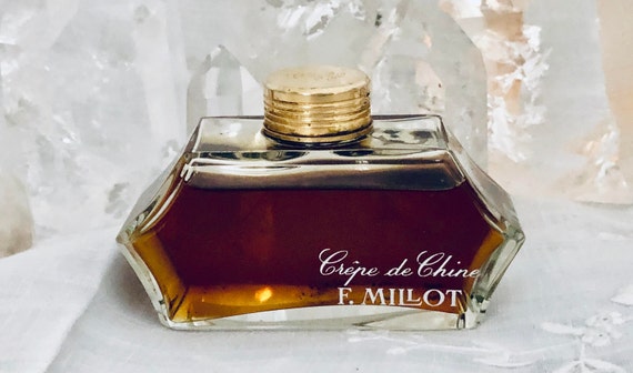 廉くん。専用　F. MILLOT CRÊPE DE CHINE 1oz 30ml F. Millot, Crêpe De Chine, 'chinese Silk', 30 Ml. or 1 Oz. Flacon