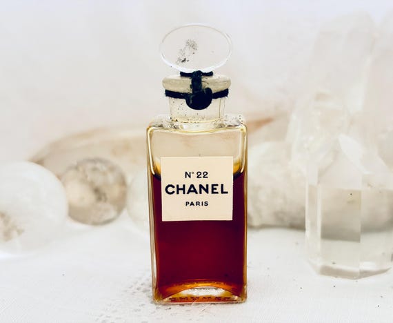 Chanel, No. 22, 7.5 ml. or 0.25oz. Flacon, Eau de Toilette, 1923, 1950, Paris, France ..