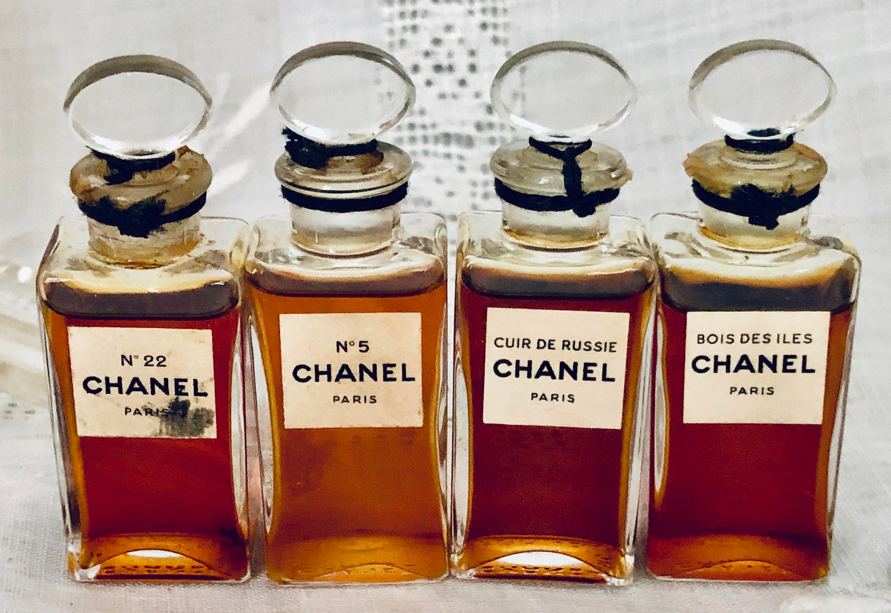 Chanel Coffret Set Cuir De Russie No. 22 Bois Des Iles 