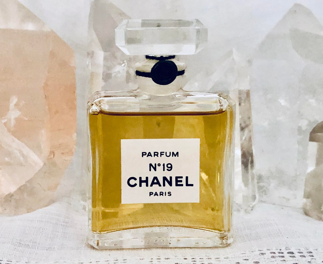 Chanel No. 19 100 Ml. or 3.51 Oz. Flacon Eau De Toilette -  Israel