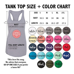 Pode incluir: Uma tabela de tamanhos e cores para tops de tanque. A tabela mostra os tamanhos S a 2XL com medidas de busto e comprimento em polegadas. A tabela de cores mostra 20 cores diferentes, incluindo branco, prata, cinza mesclado, cinza quente, cinza escuro, creme de banana, laranja claro, rosa quente, framboesa, lil&aacute;s, &iacute;ndigo, azul marinho, roxo, cardeal, vermelho, turquesa, Canc&uacute;n, Tahiti, menta, azul royal, preto, verde militar e kelly.