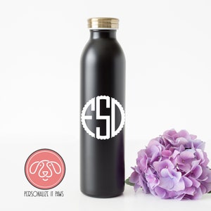 Monogram Initial Decal - Scalloped