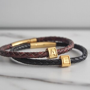 Personalisiertes Paar Geschenk, Initial Armband, Luxus Leder, Paar personalisierte Geschenke für Paare Jahrestag Armband Hochzeitsgeschenk, 2er Set