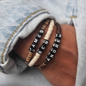 Pulsera de madera, pulsera de cuentas para hombre, pulseras de surf, pulsera de verano con nombre, pulsera inicial, pulsera personalizada, estilo boho