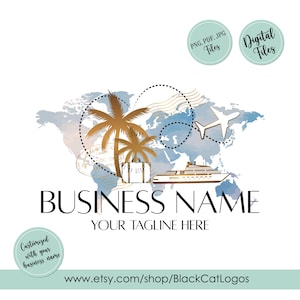 Puede incluir: Un mapa del mundo acuarela con una maleta dorada, palmeras, un crucero y un avión. El texto "BUSINESS NAME YOUR TAGLINE HERE" está debajo del mapa. El texto "Customized with your business name" está en un círculo debajo del texto. El texto "www.etsy.com/shop/BlackCatLogos" está debajo del círculo. El texto "PNG, PDF, JPG Files" y "Digital Files" están en círculos en la esquina superior derecha de la imagen.