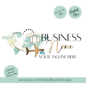 Puede incluir: Un diseño de logotipo que presenta un mapa del mundo de acuarela con un avión y una maleta dorados. El texto "BUSINESS Name YOUR TAGLINE HERE" está en letras doradas. El logotipo está disponible en archivos digitales PNG, PDF y JPG.