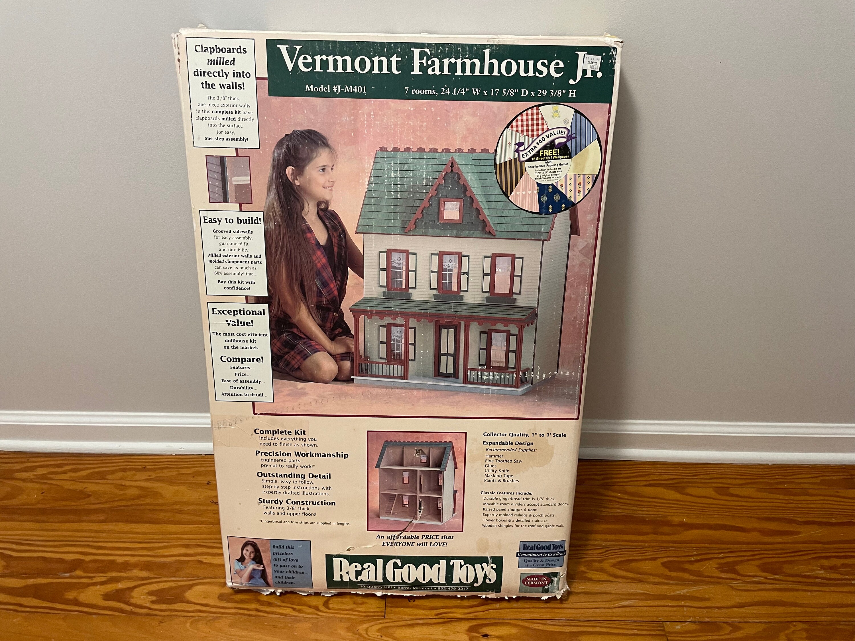 Dollhouse Kit Vermont Farmhouse Jr. Unfinished Dollhouse Kit -  Portugal