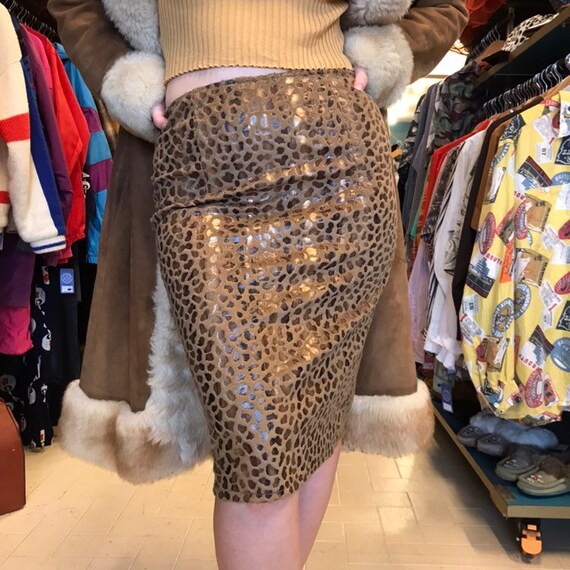 90s Textured Pencil Skirt / Brown Velvet w Gold Sh