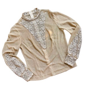 Vintage Gold Sparkly Lurex Shirt w Daisy Details / Retro Metallic Disco Top / 1970s Glam Party / Size S-M