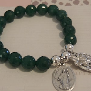Saint Patrick with New York Cathedral Medal & Guardian Angel, Four Leaf Clover Lucky Irish Charm, 10mm Green Agate Faceted Gemstone Bracelet