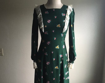 vintage 70s handmade green floral lace ruffle trim tie back prairie dress